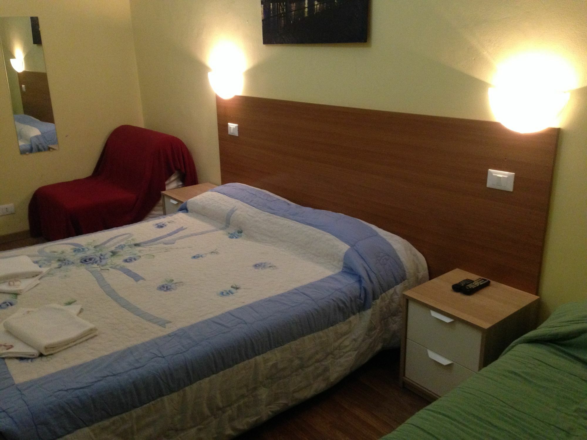 Dixi Bird Guesthouse Рим Екстериор снимка