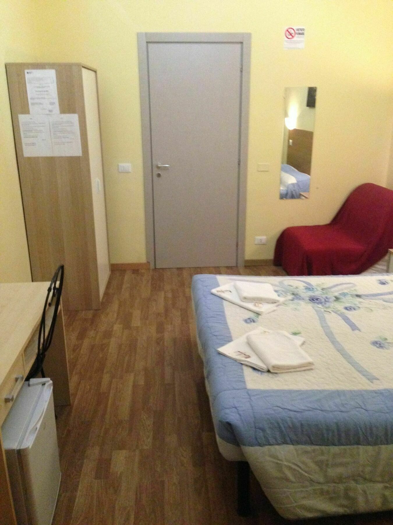 Dixi Bird Guesthouse Рим Екстериор снимка