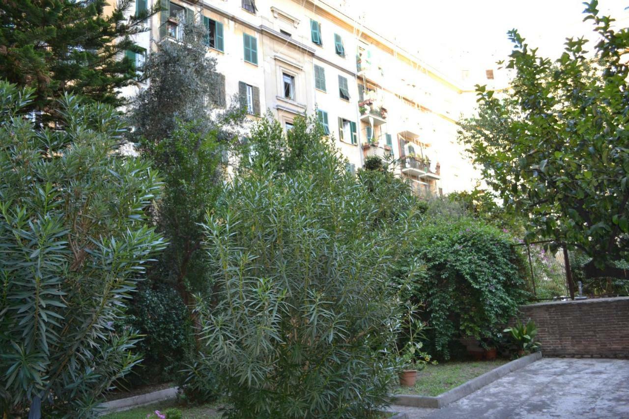 Dixi Bird Guesthouse Рим Екстериор снимка